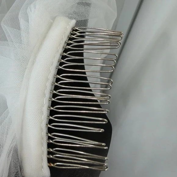 Bridal kit: White Bride Robe + Short Veil - Picture 11 of 14